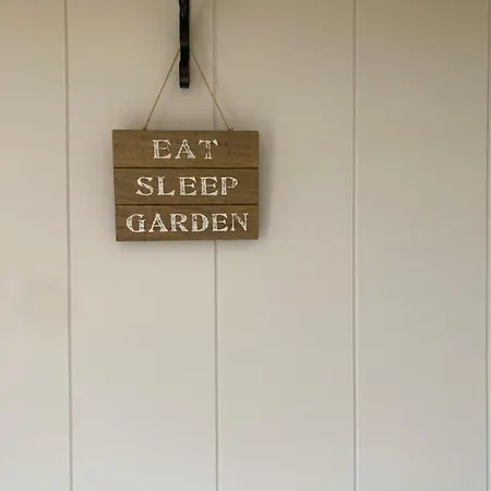 Atlantic Way Shepherd Hut *