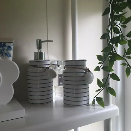 Glamping Atlantic Way Shepherd Hut Moville