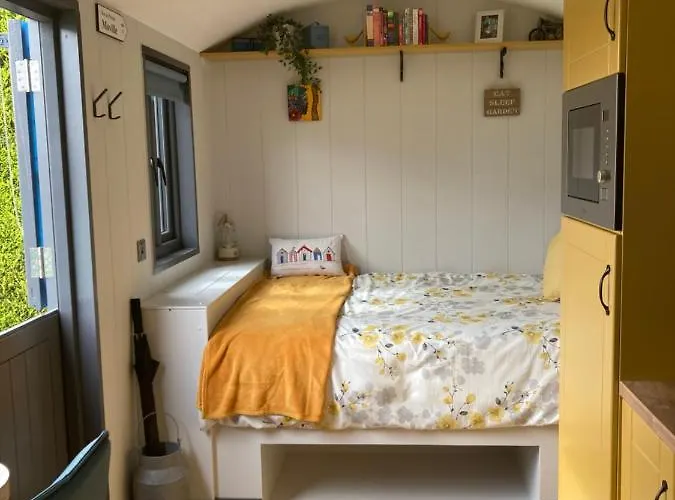 럭셔리텐트 Atlantic Way Shepherd Hut 모빌