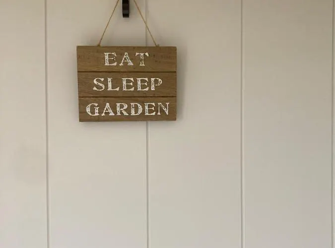 Atlantic Way Shepherd Hut *