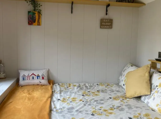 Atlantic Way Shepherd Hut Luxe tent