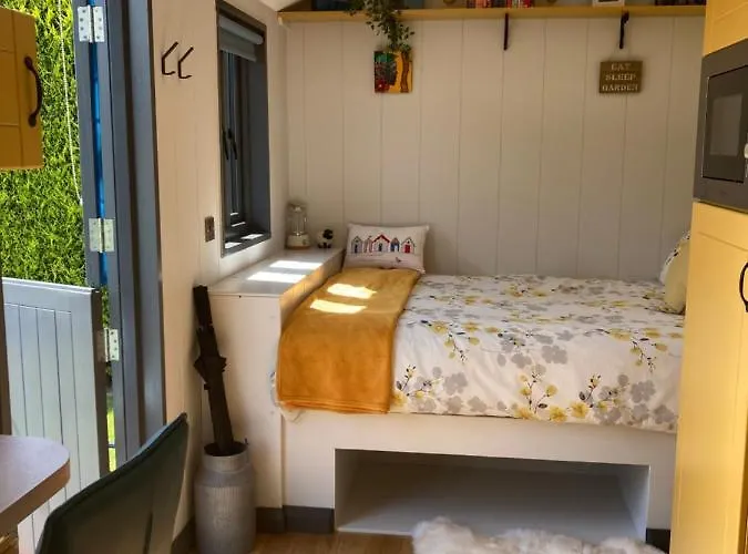 Atlantic Way Shepherd Hut * 모빌