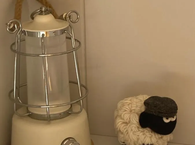 Luxe tent Atlantic Way Shepherd Hut Moville