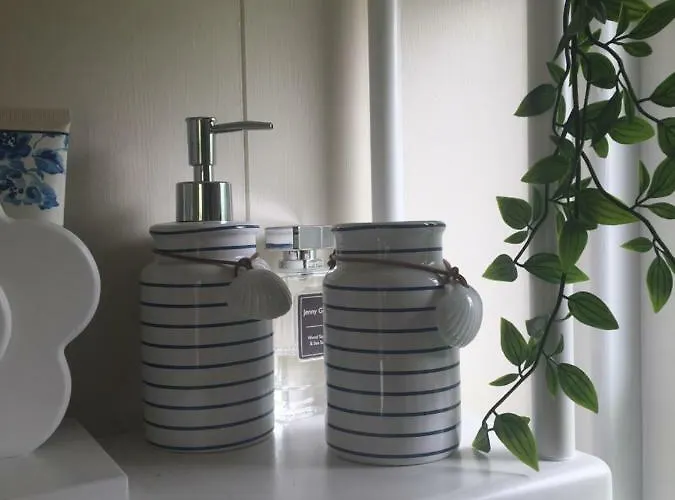 Luxe tent Atlantic Way Shepherd Hut Moville